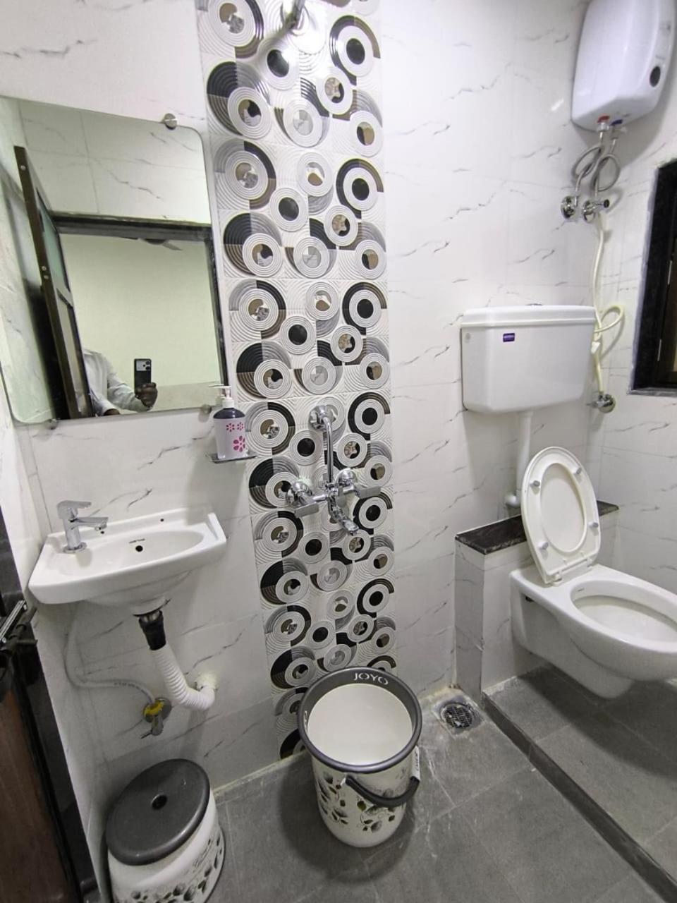 Sapna Lodging & Boarding Mumbai