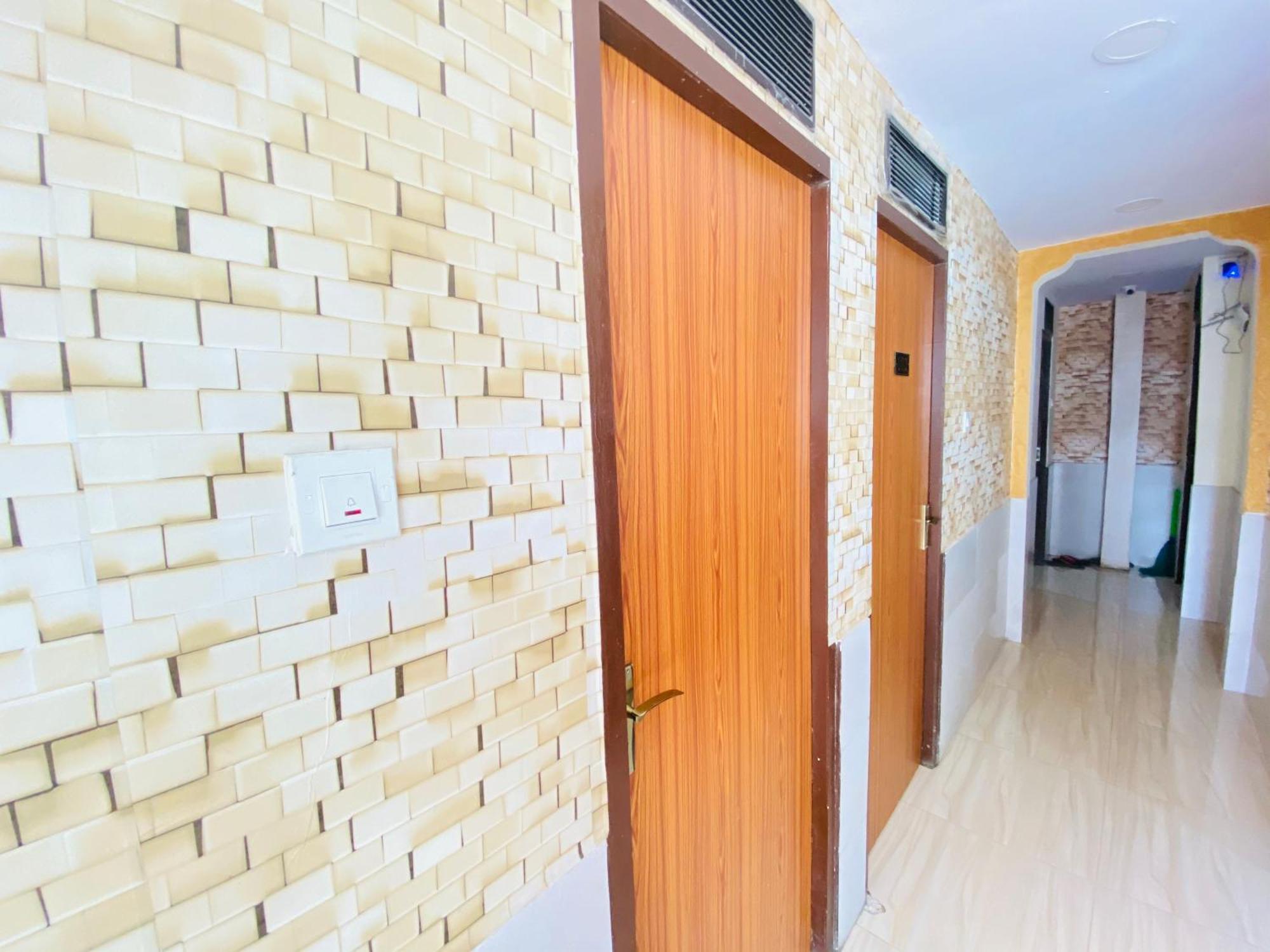 Airport Residency Bed & Breakfast 3*