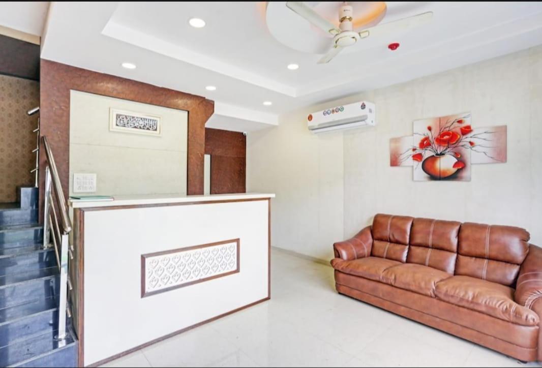 Tavakkal - Near Airport & Us Consulate Bkc 2*