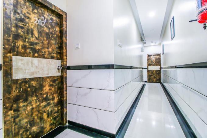 Hotel Embassy Grand Near Us Embassy Bkc 3*