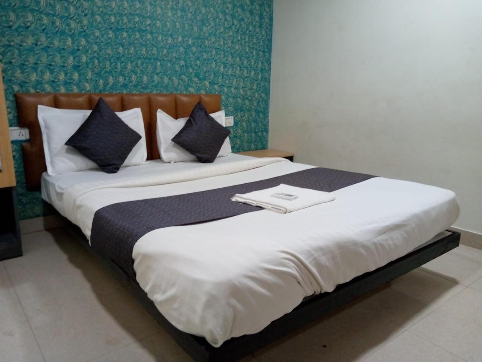 Hotel Tri Mumbai