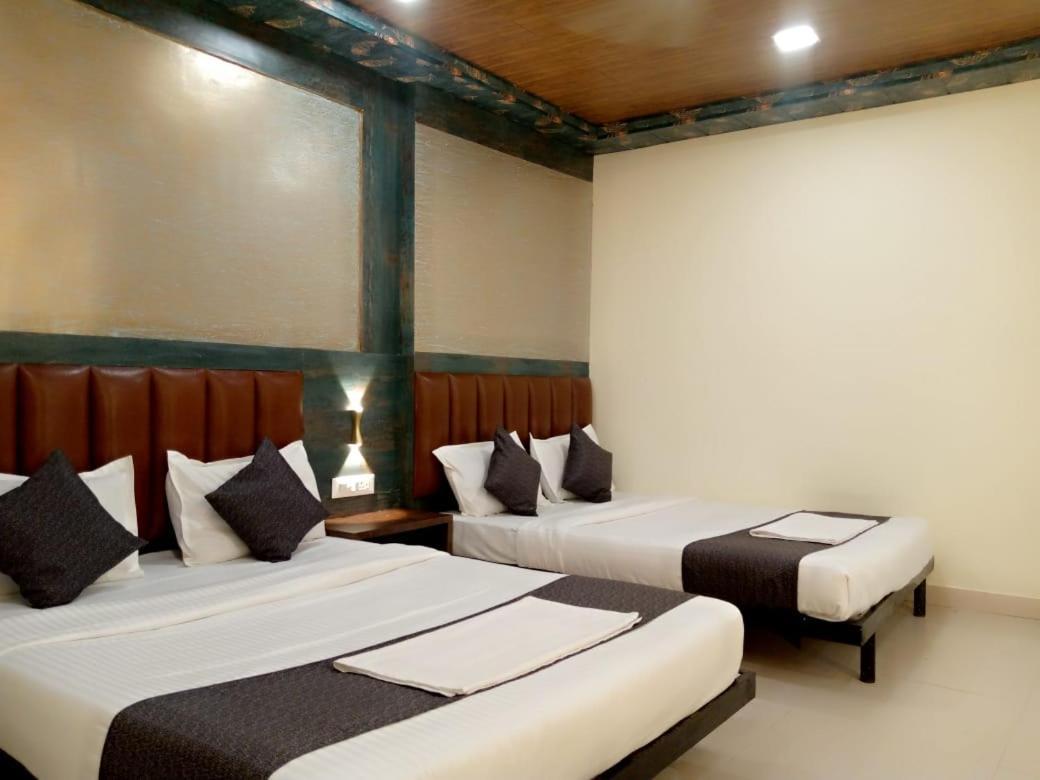Hotel Tri 3*