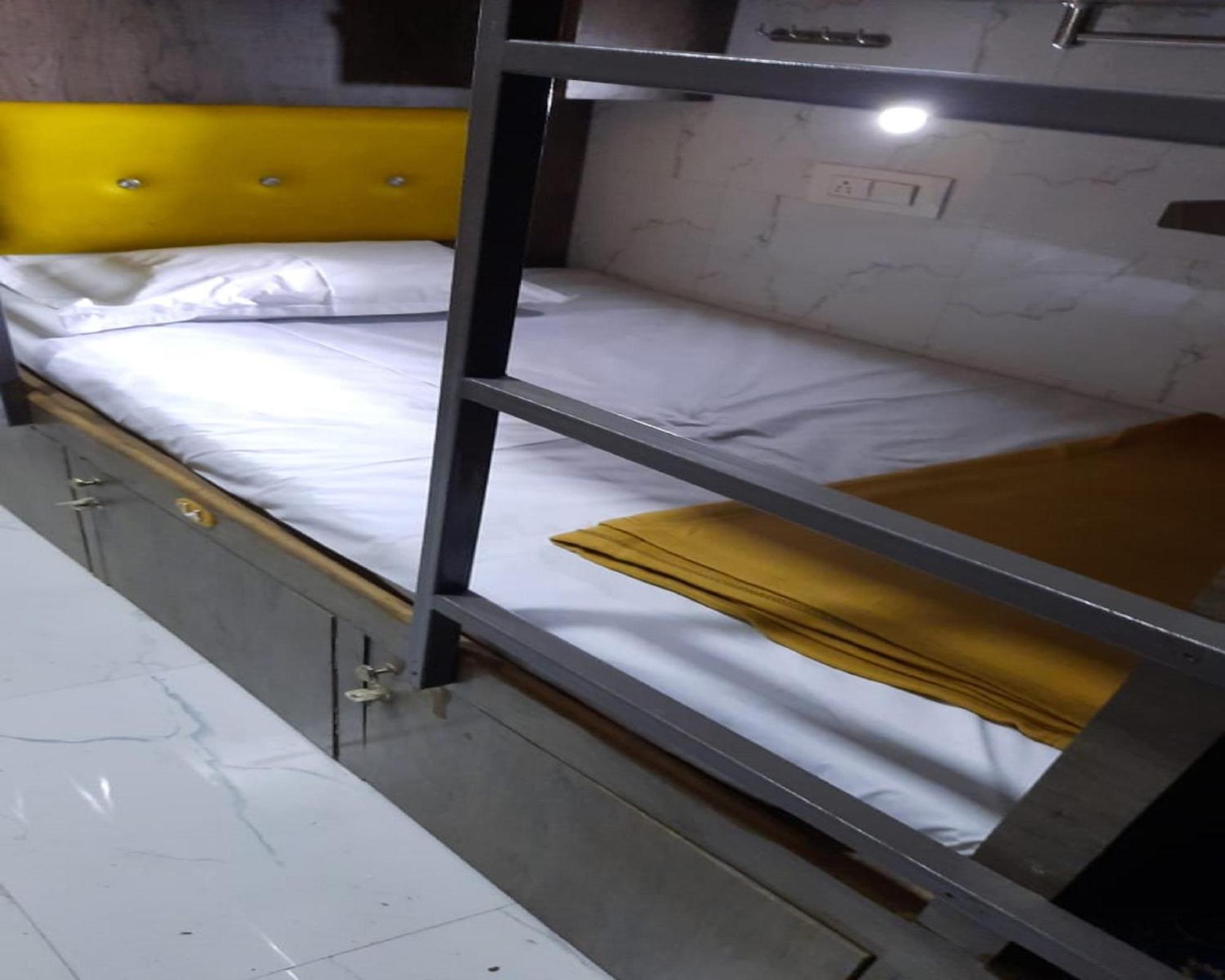 Neenava Asalpha Hostel Mumbai