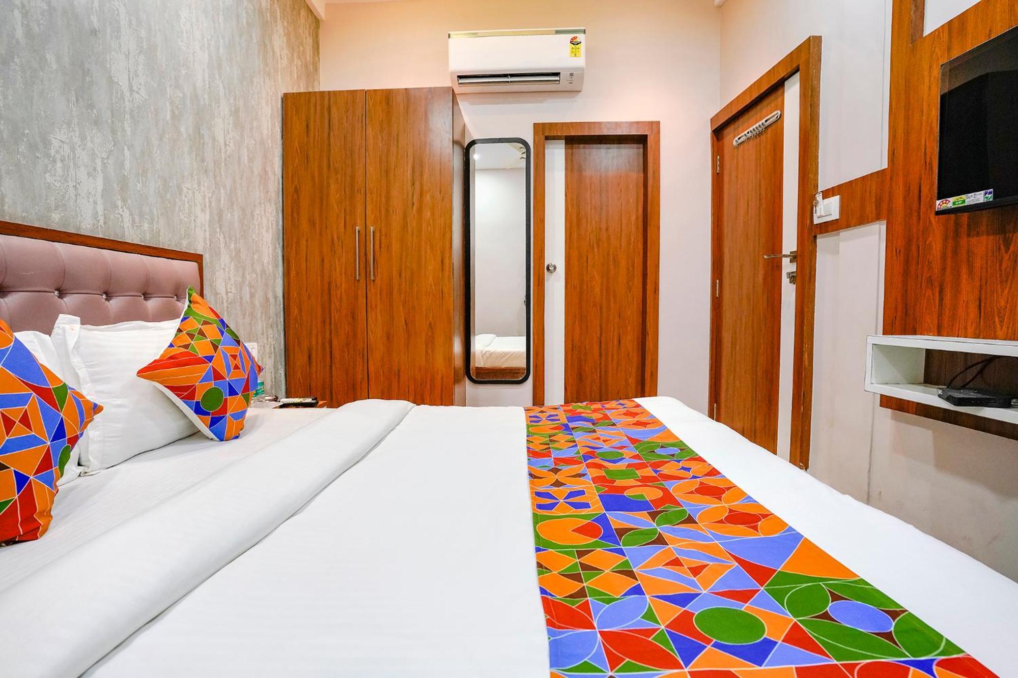 Hotel Fabexpress Affari 3*