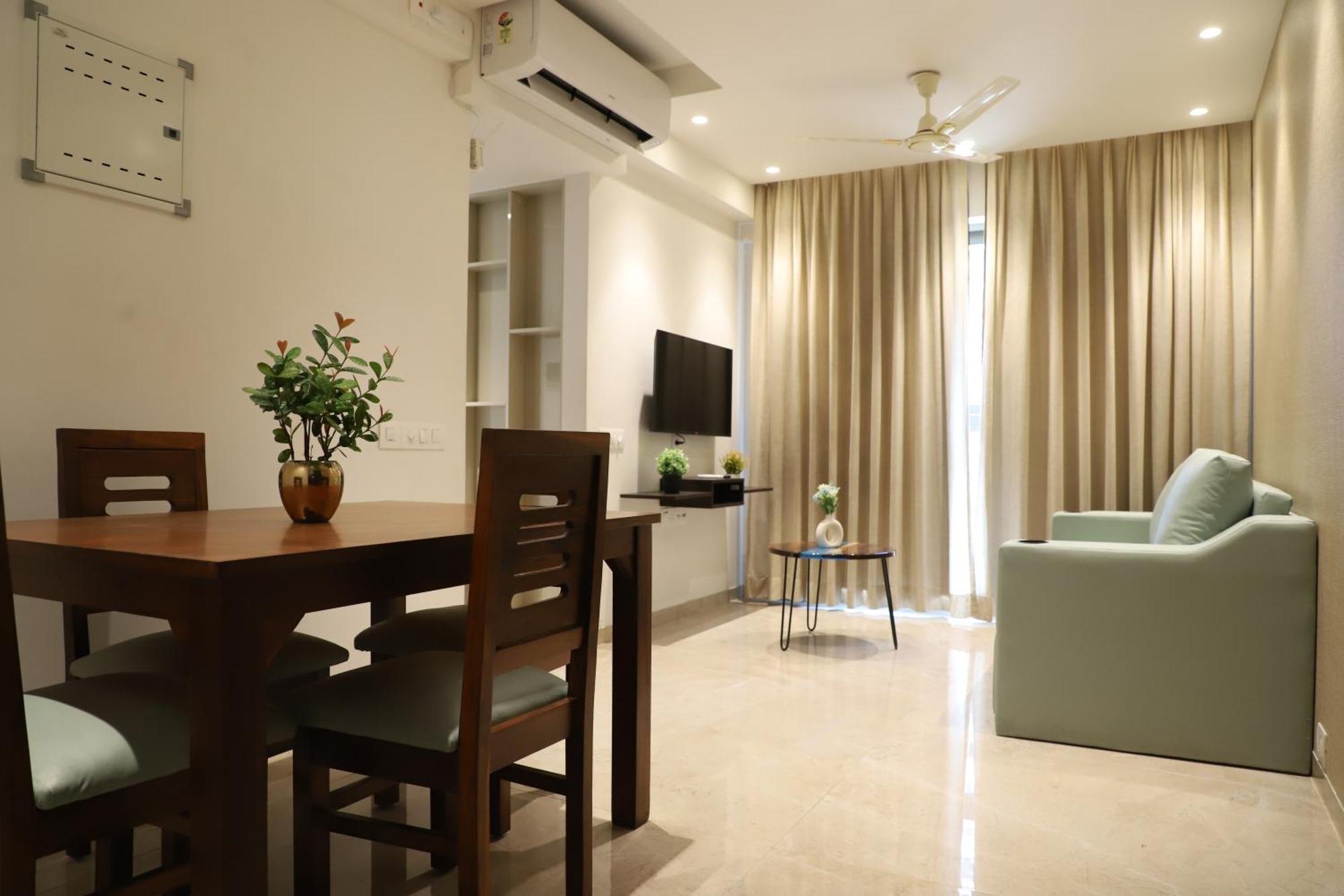 Aparthotel Zenia Luxury Suites And Serviced
