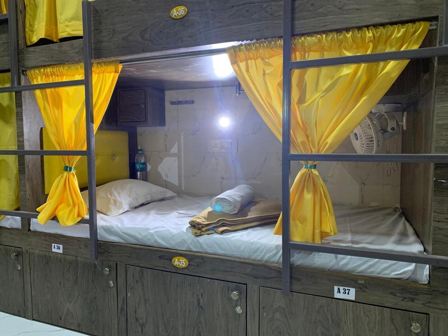 Hostel Neenava Asalpha *