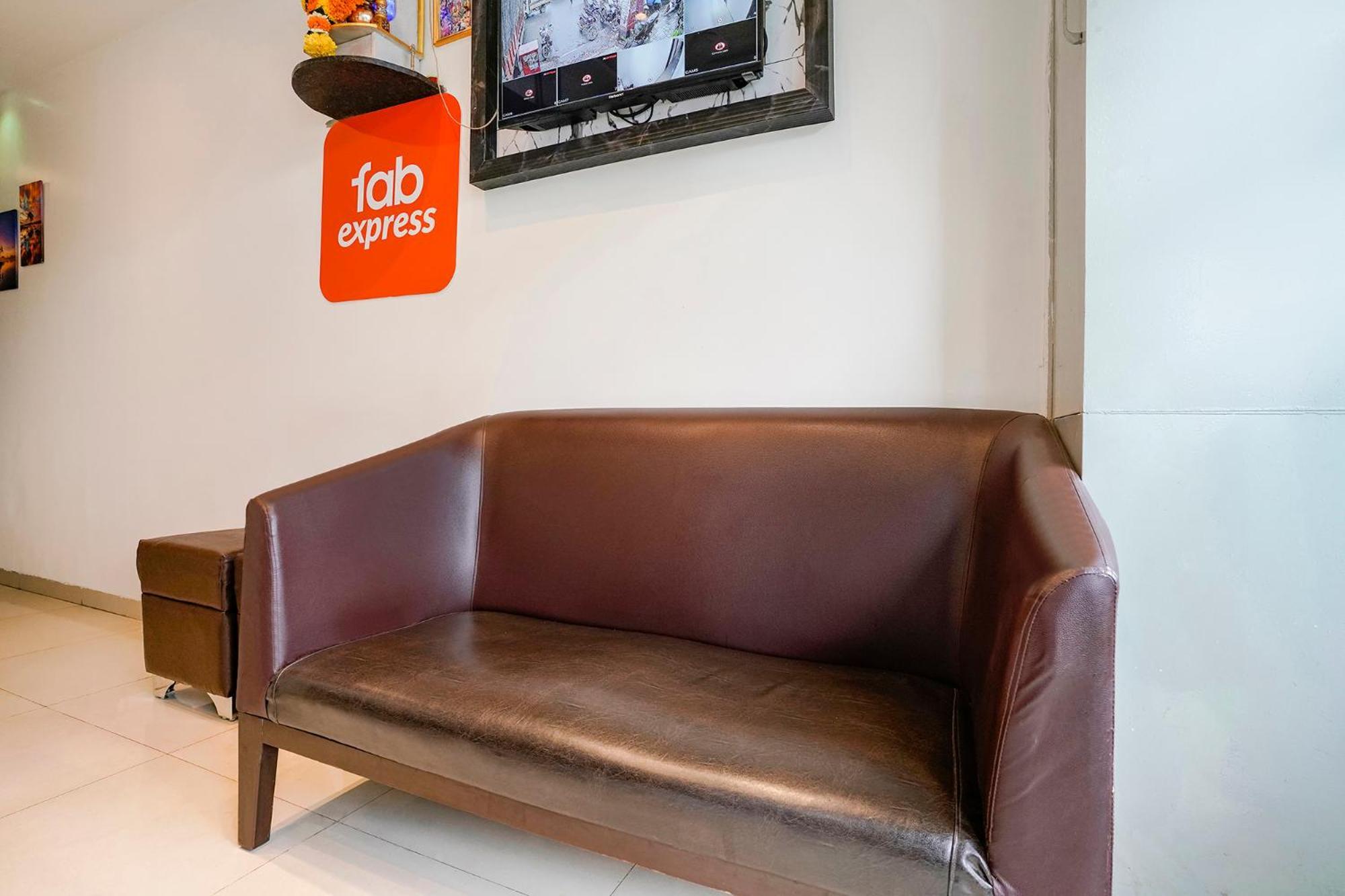 Hotel Fabexpress Park Residency - Nr International Airport Mumbai