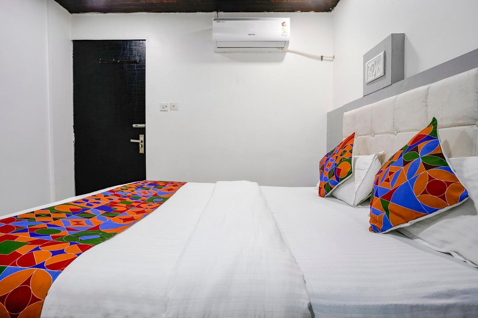 Fabexpress Park Residency - Nr International Airport Hotel