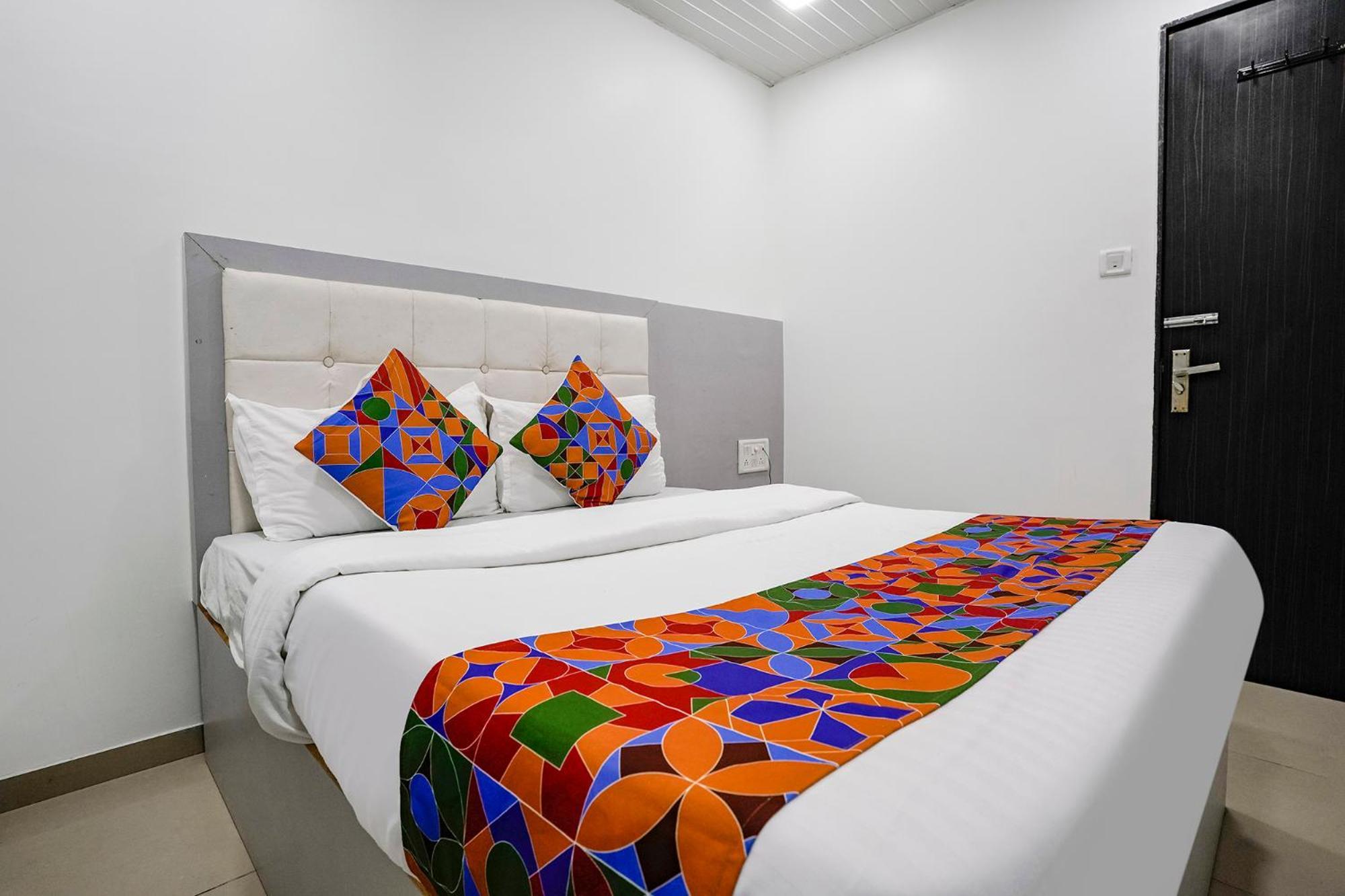 Hotel Fabexpress Park Residency - Nr International Airport
