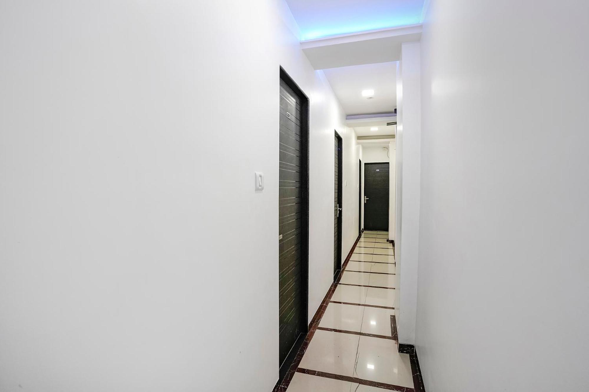 Hotel Fabexpress Park Residency - Nr International Airport