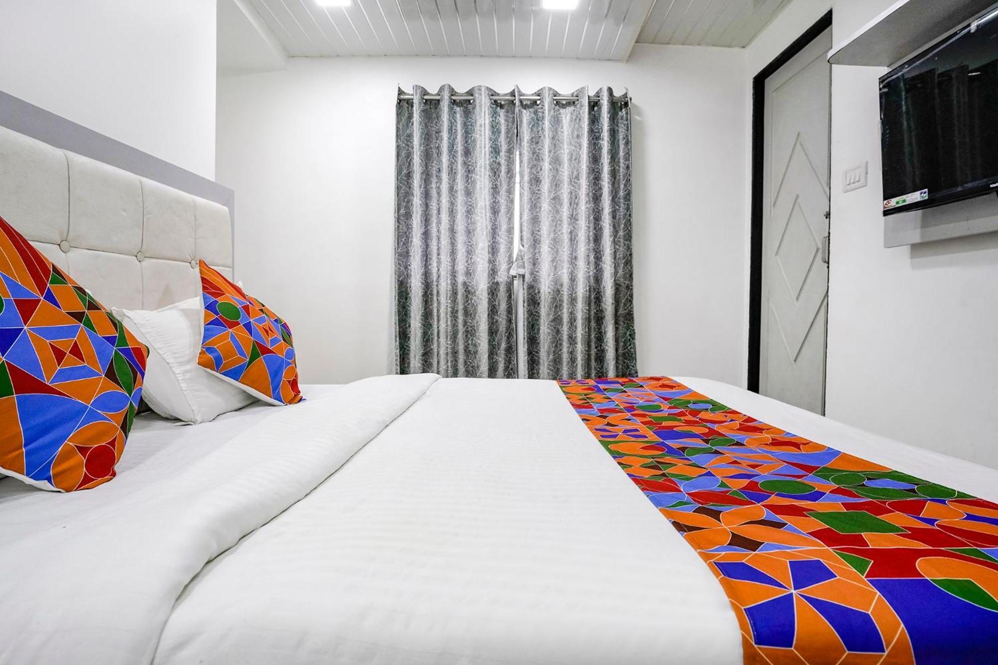 Hotel Fabexpress Park Residency - Nr International Airport 3*