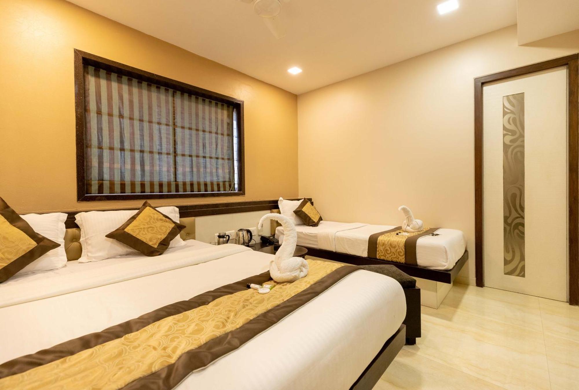 The Majlis - Colaba Mumbai