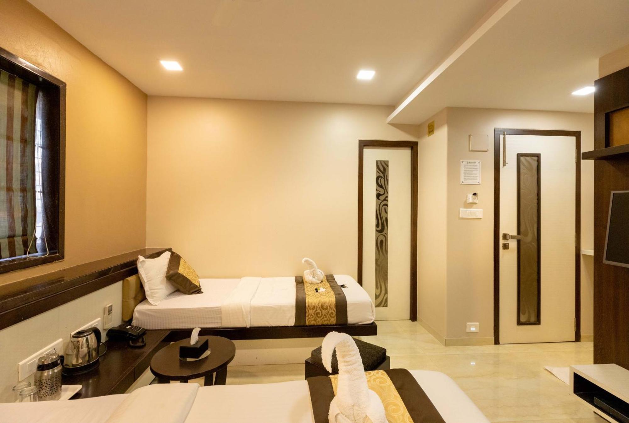 Hotel The Majlis - Colaba 3*