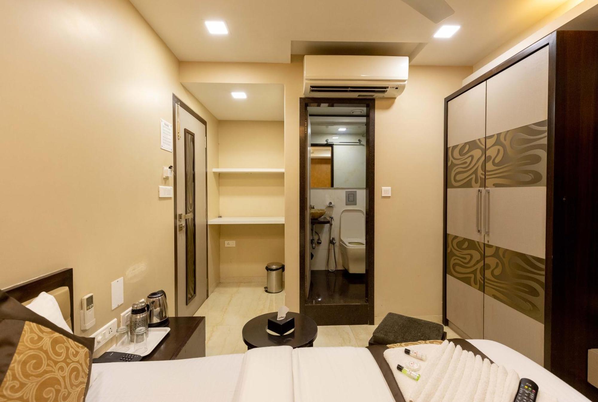 Hotel The Majlis - Colaba