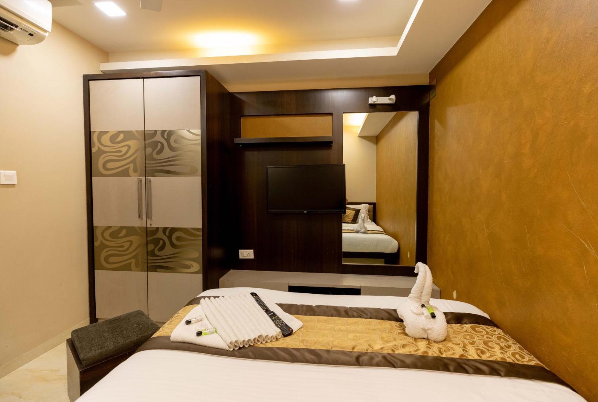 Hotel The Majlis - Colaba