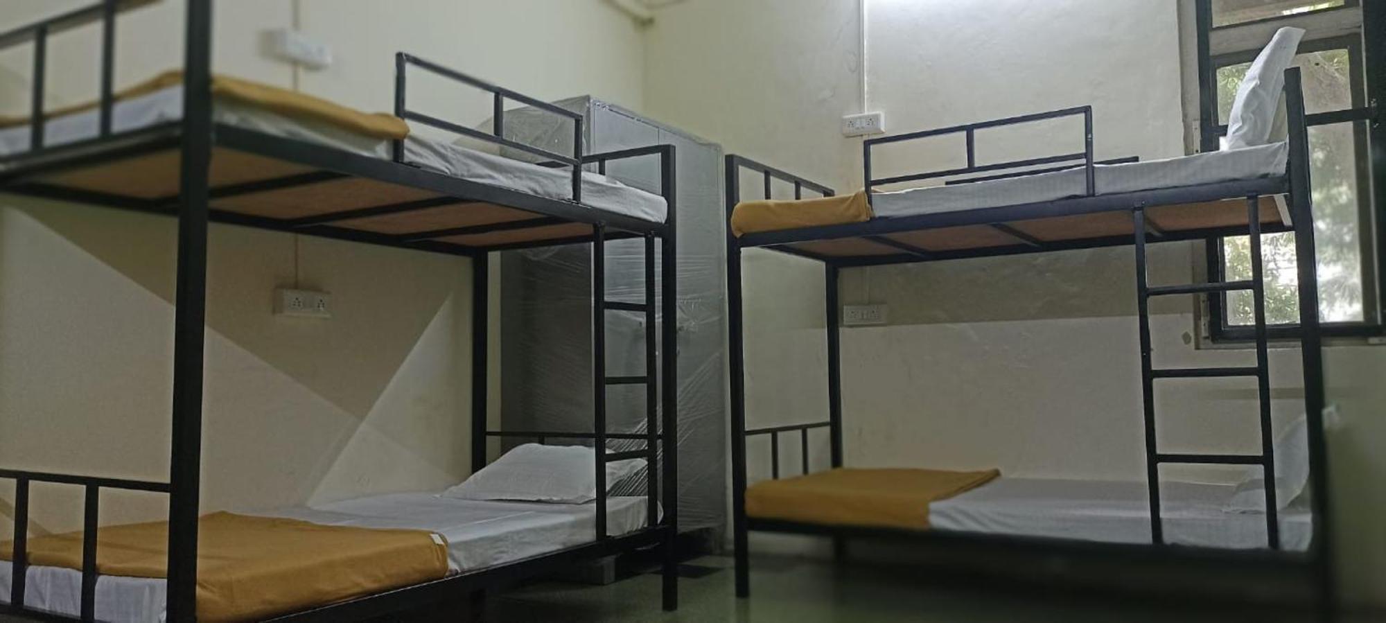 Hostel Kritika Accoommdates P G