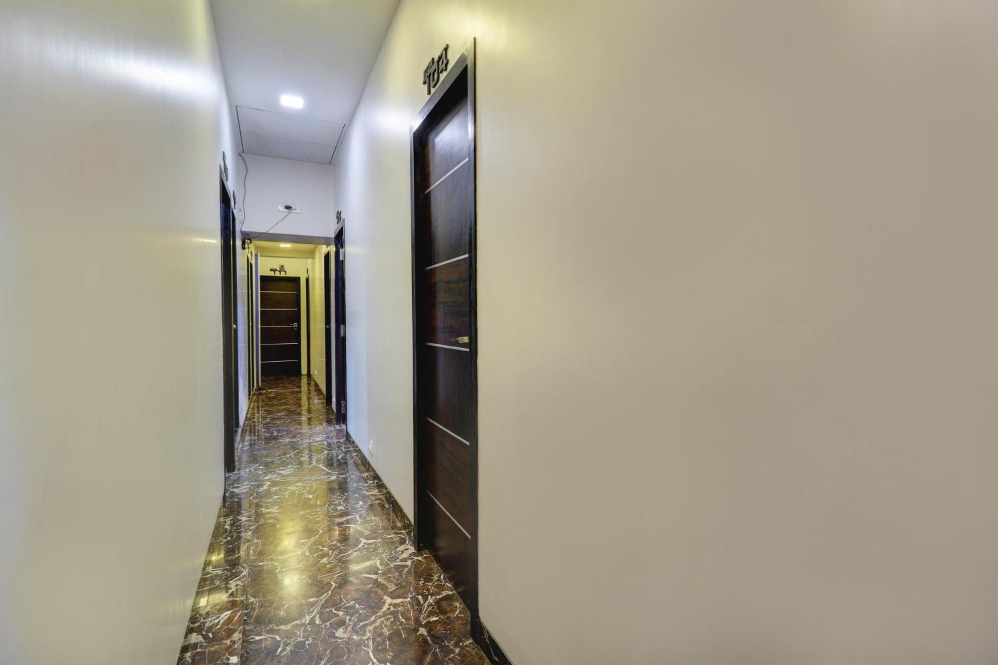 Shabana - Colaba Causeway Guest house 3*