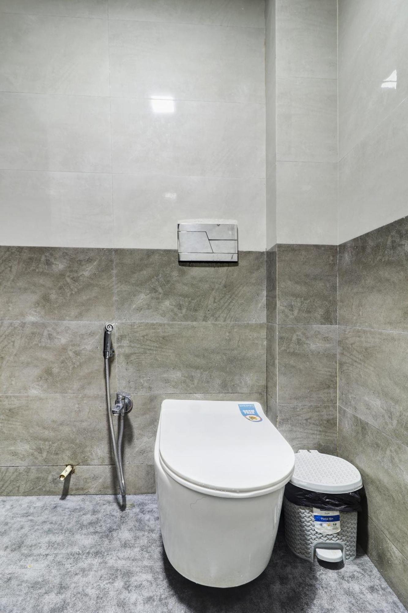 Shabana - Colaba Causeway Guest house
