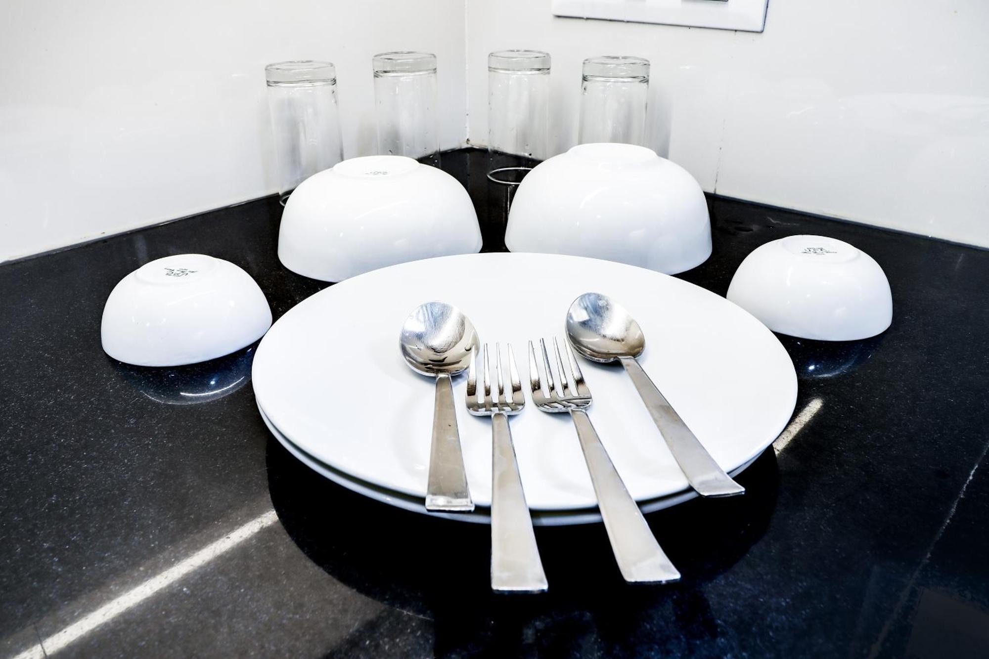 Guest house Oyo Elegant Hiranandani 3*