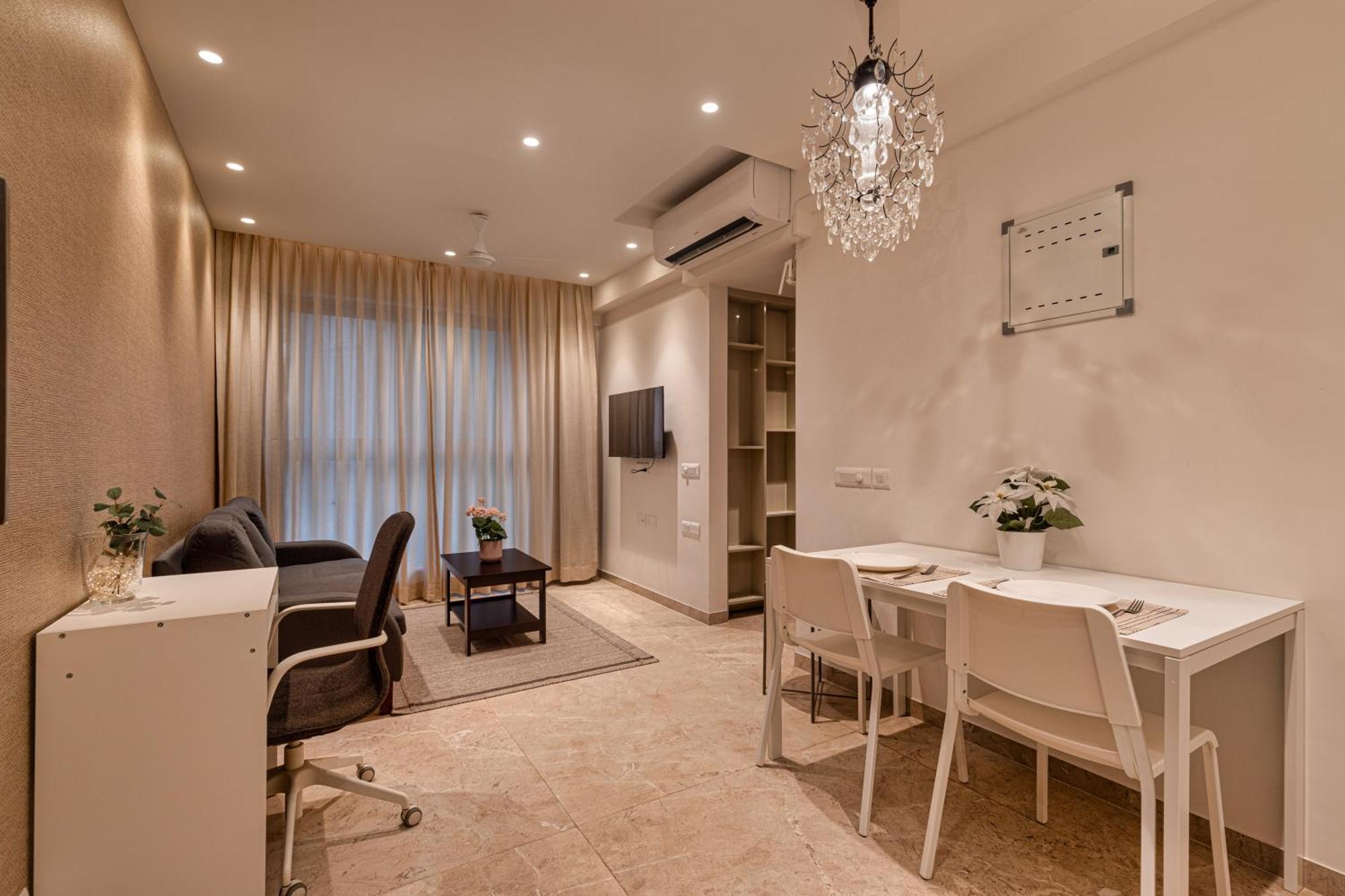 Entire One Bedroom - Hiranandani Gardens, Powai Mumbai