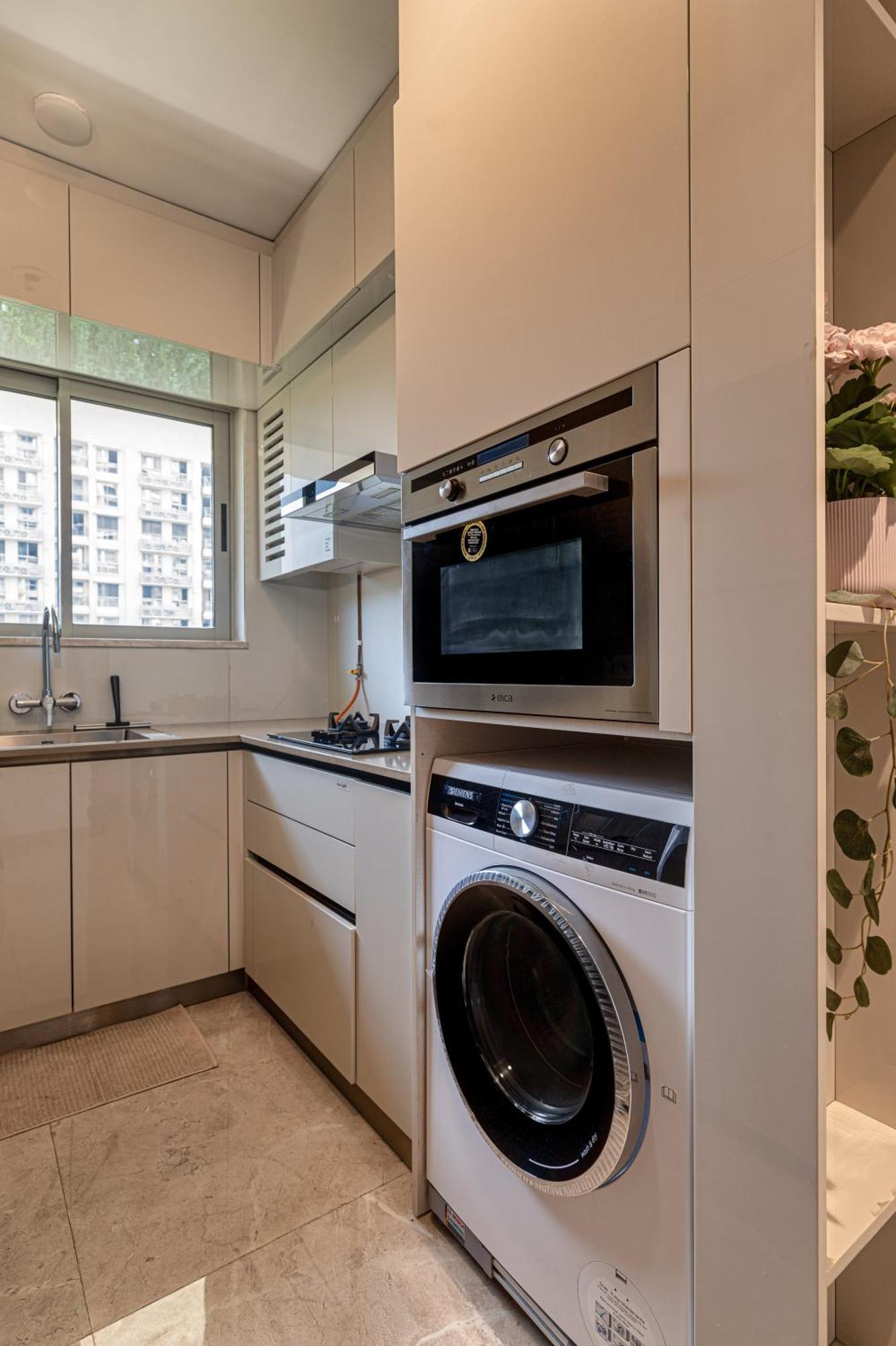 Entire One Bedroom - Hiranandani Gardens, Powai