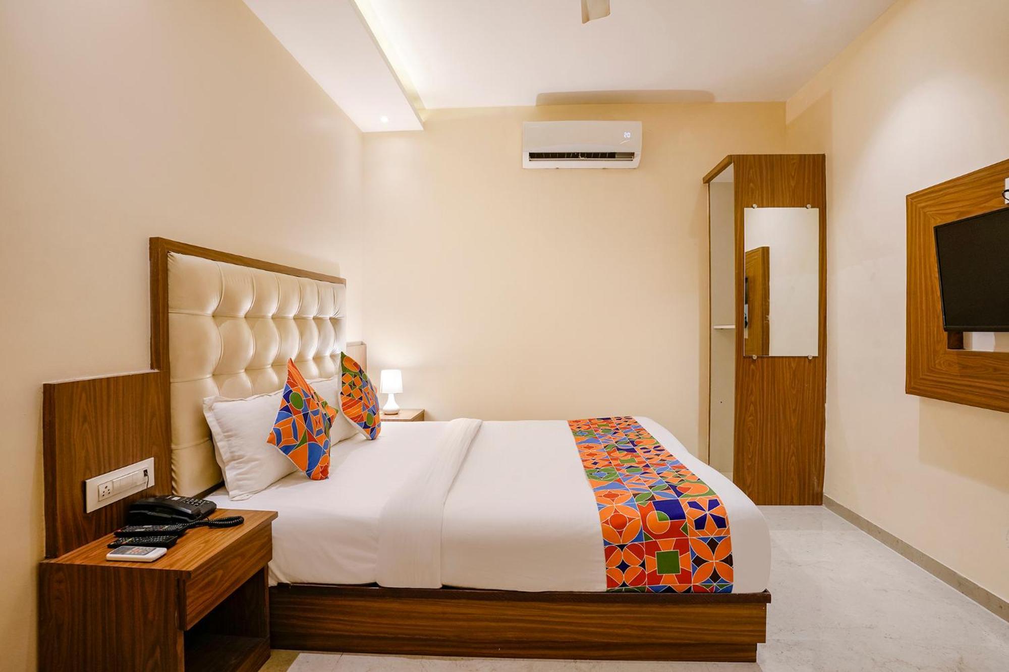 Fabexpress Wynd - Nr International Airport 3*