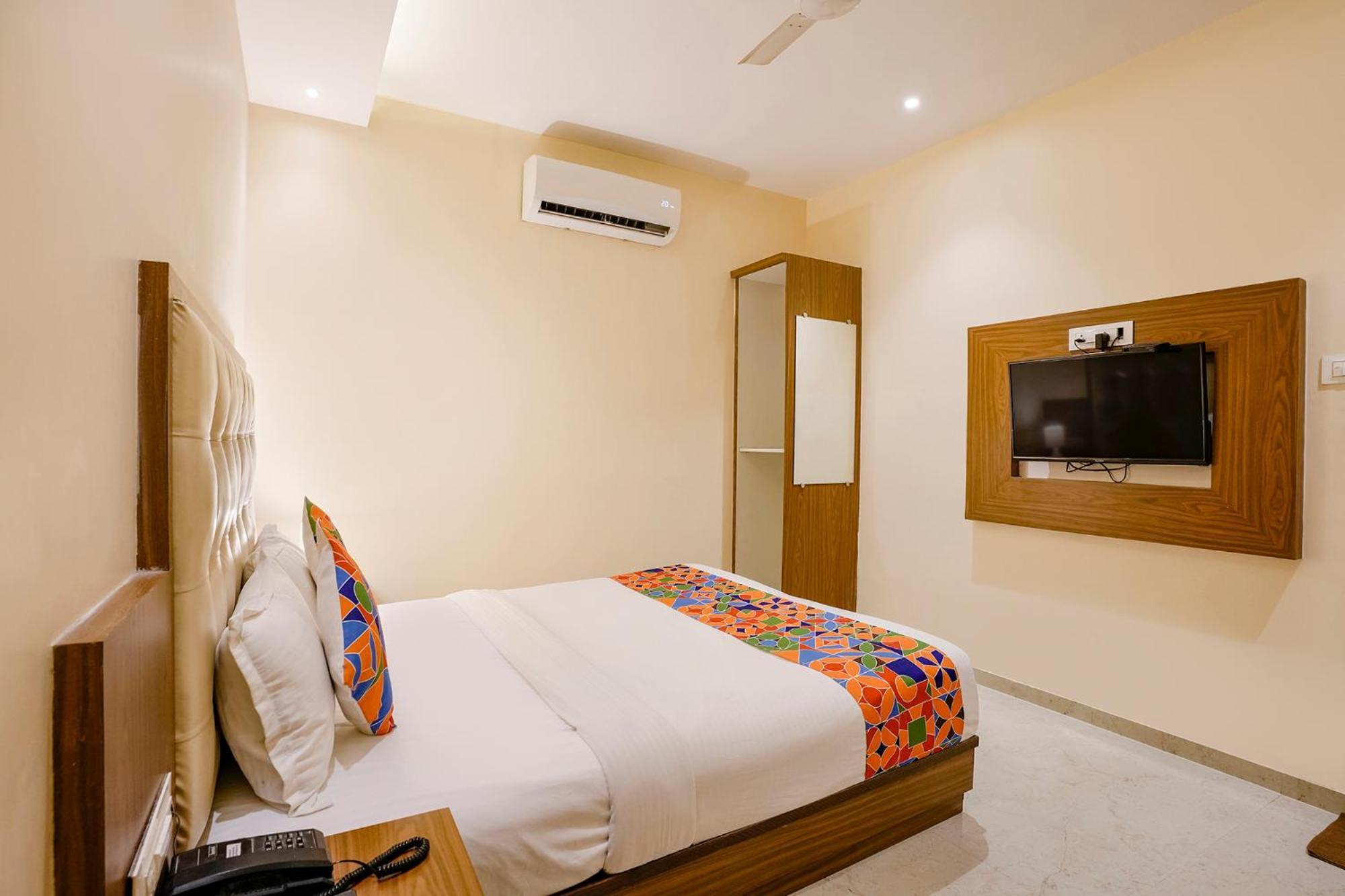 Hotel Fabexpress Wynd - Nr International Airport 3*