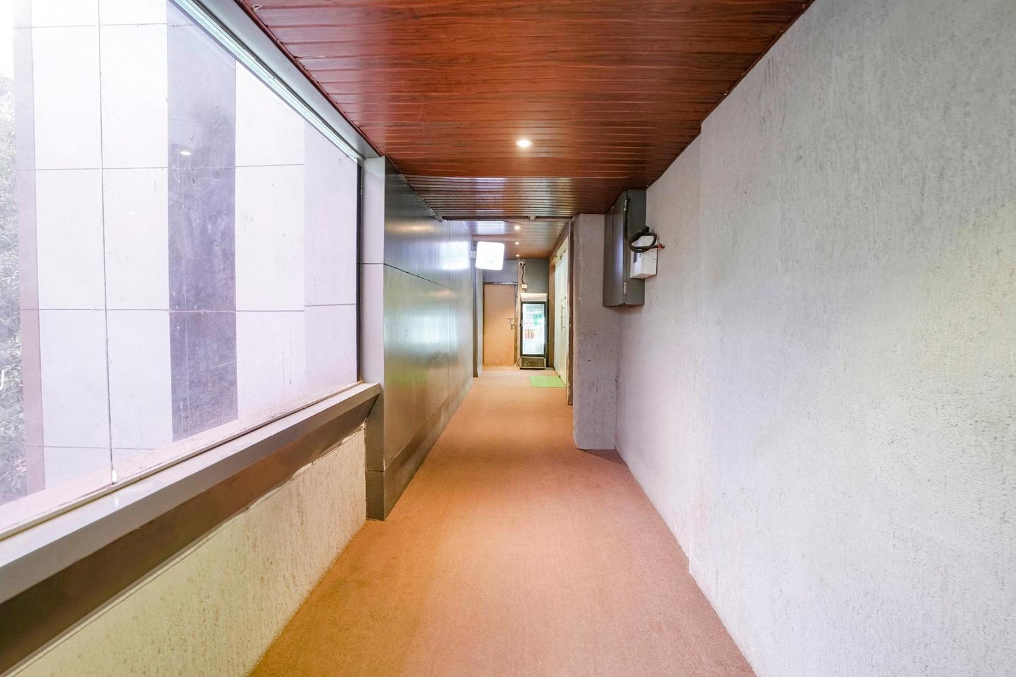 Hotel Fabexpress Wynd - Nr International Airport