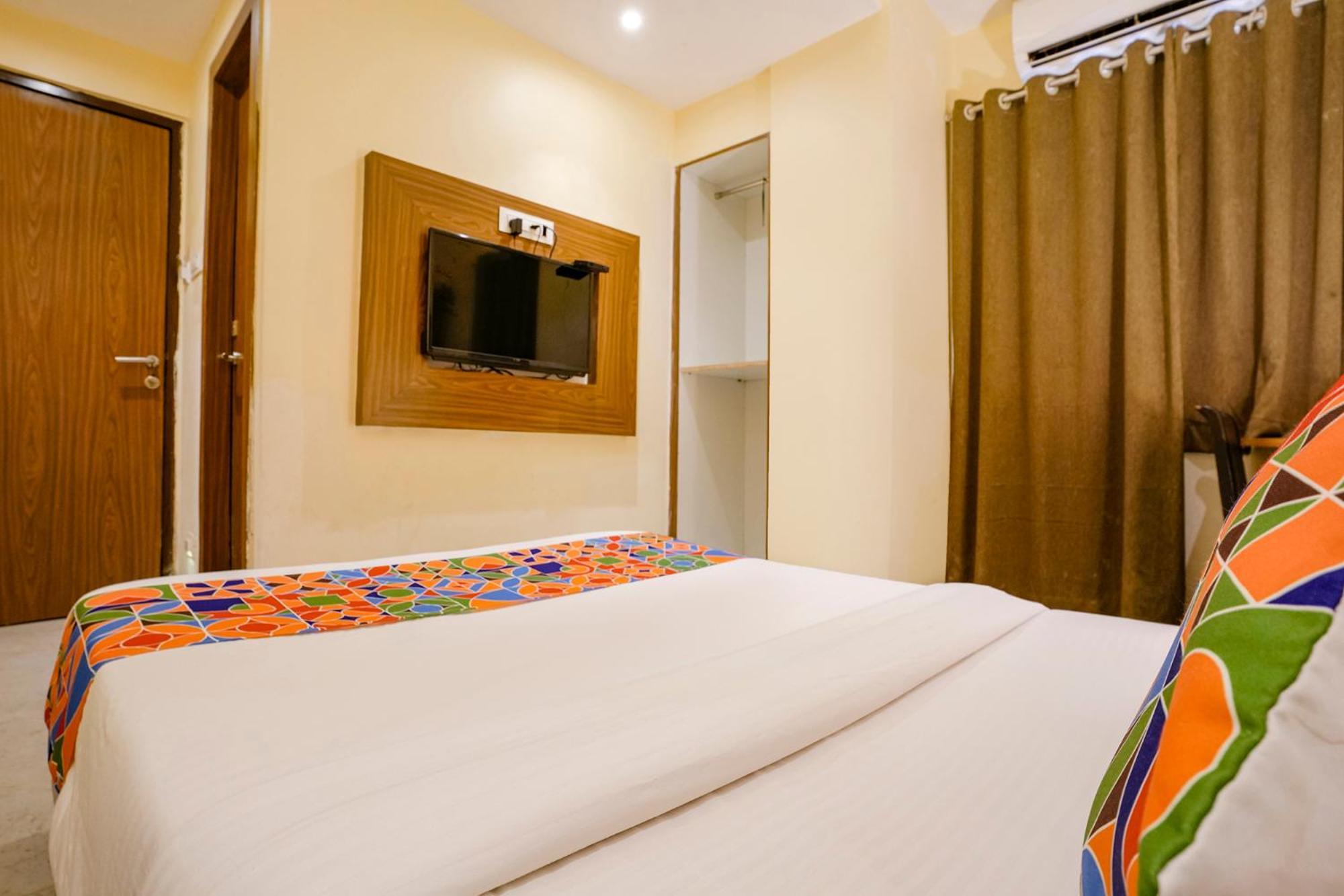 Hotel Fabexpress Wynd - Nr International Airport 3*
