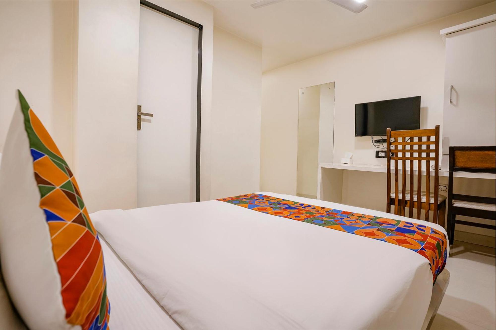 Guest house Fabexpress Golden Star Mumbai