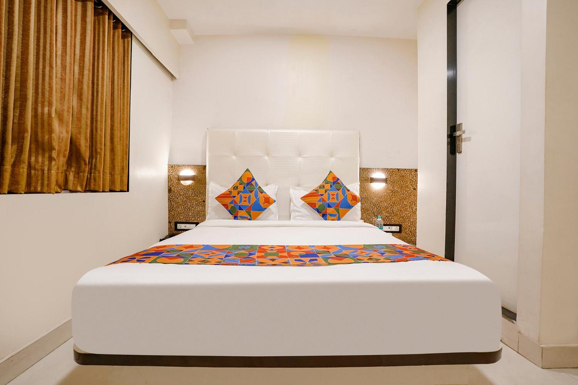 Fabexpress Golden Star Guest house Mumbai