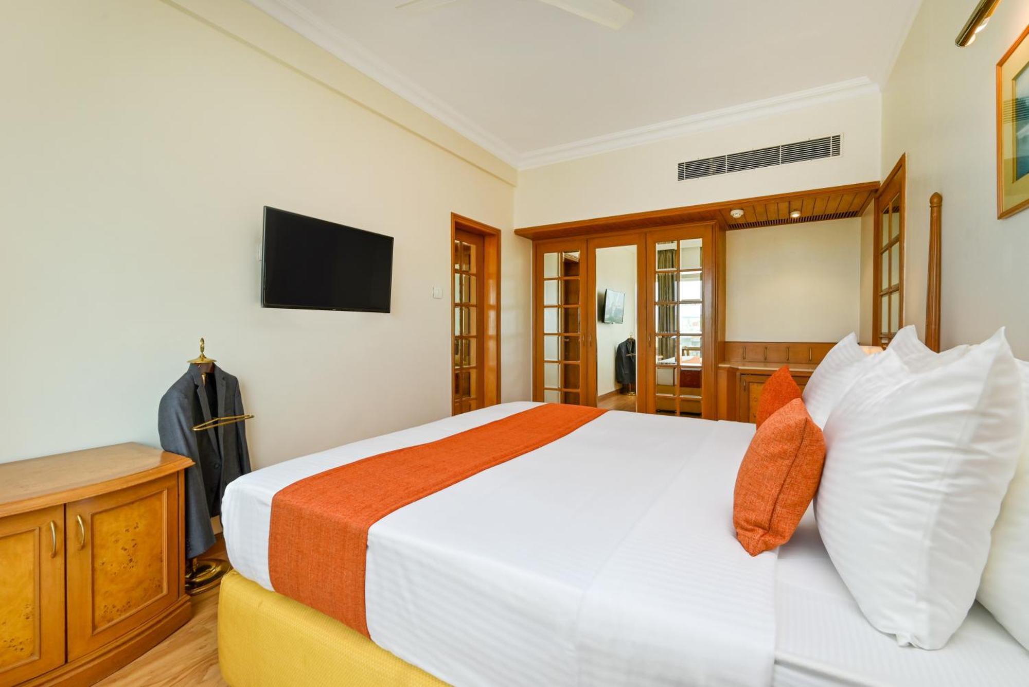Hotel Fariyas , Colaba Mumbai