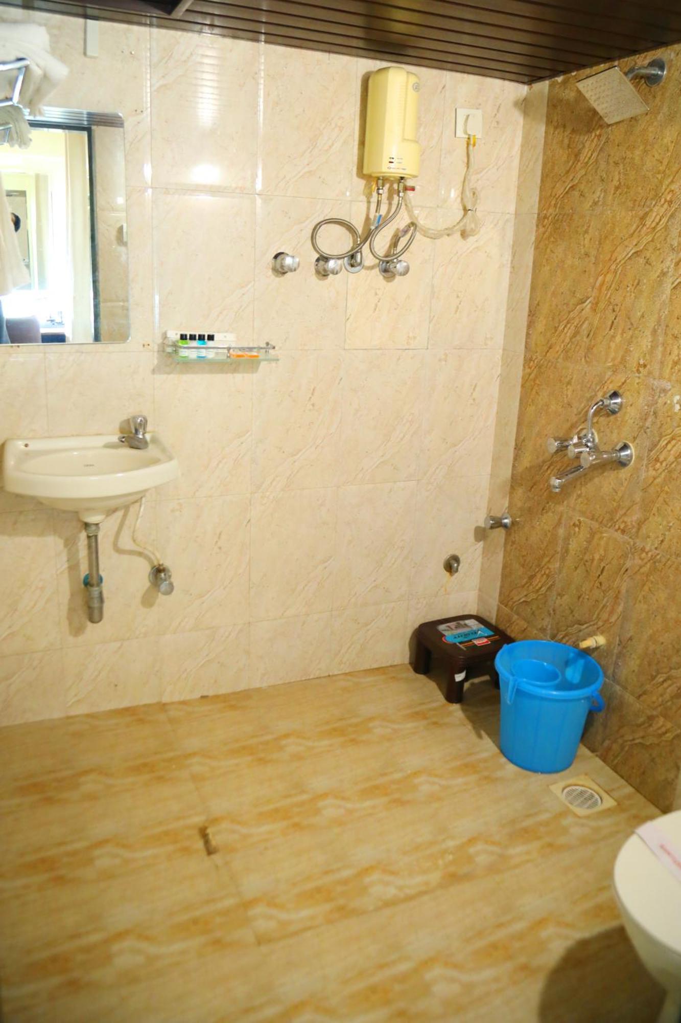 Hotel Country & Suites By Umrb - International Airport