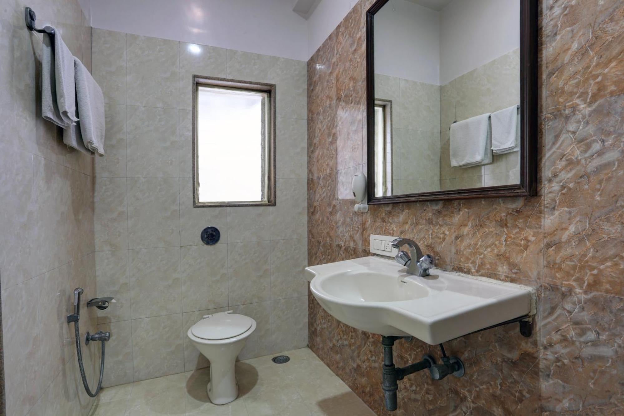 Hotel Accord 3*