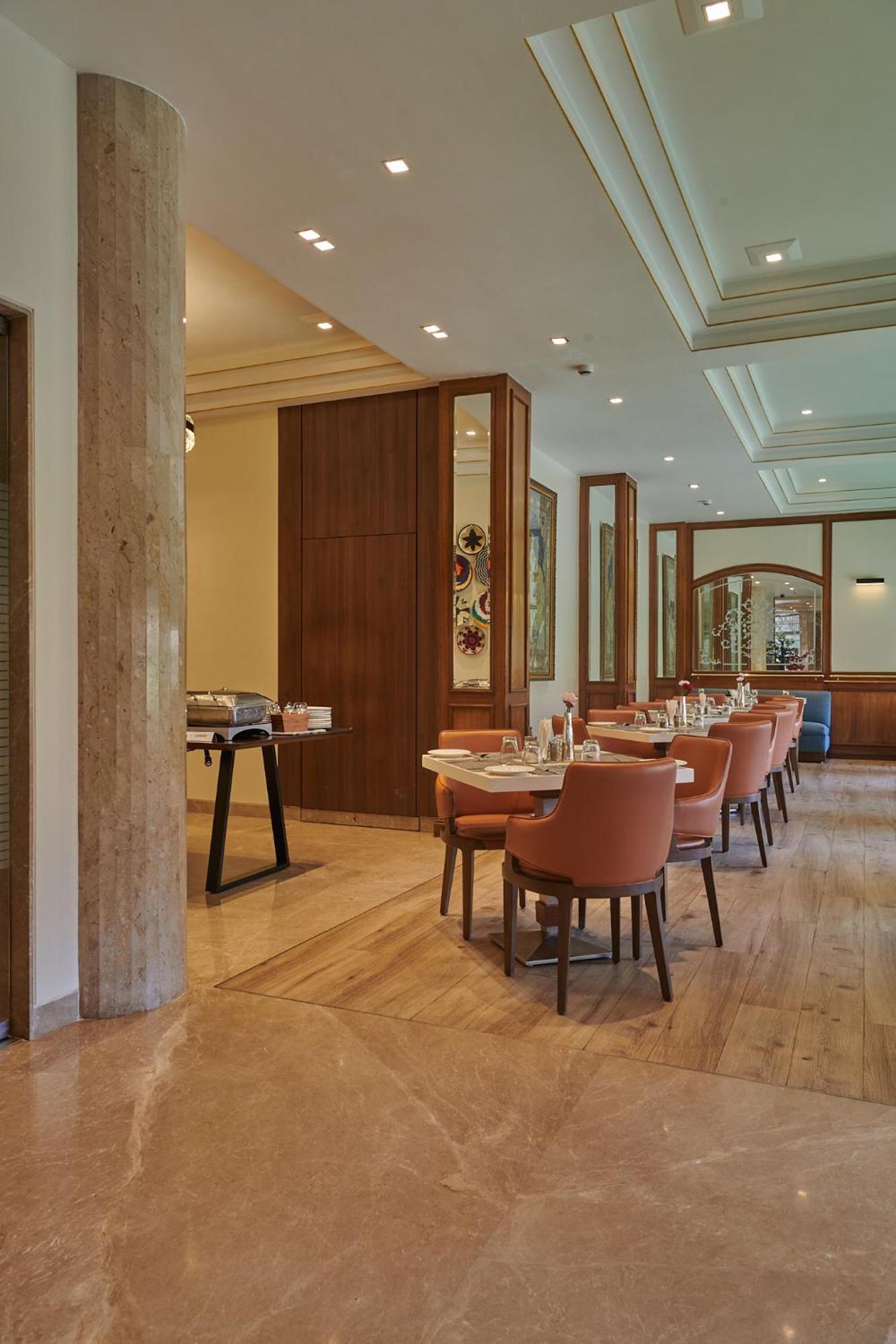 Regent Andheri Hotel 3*