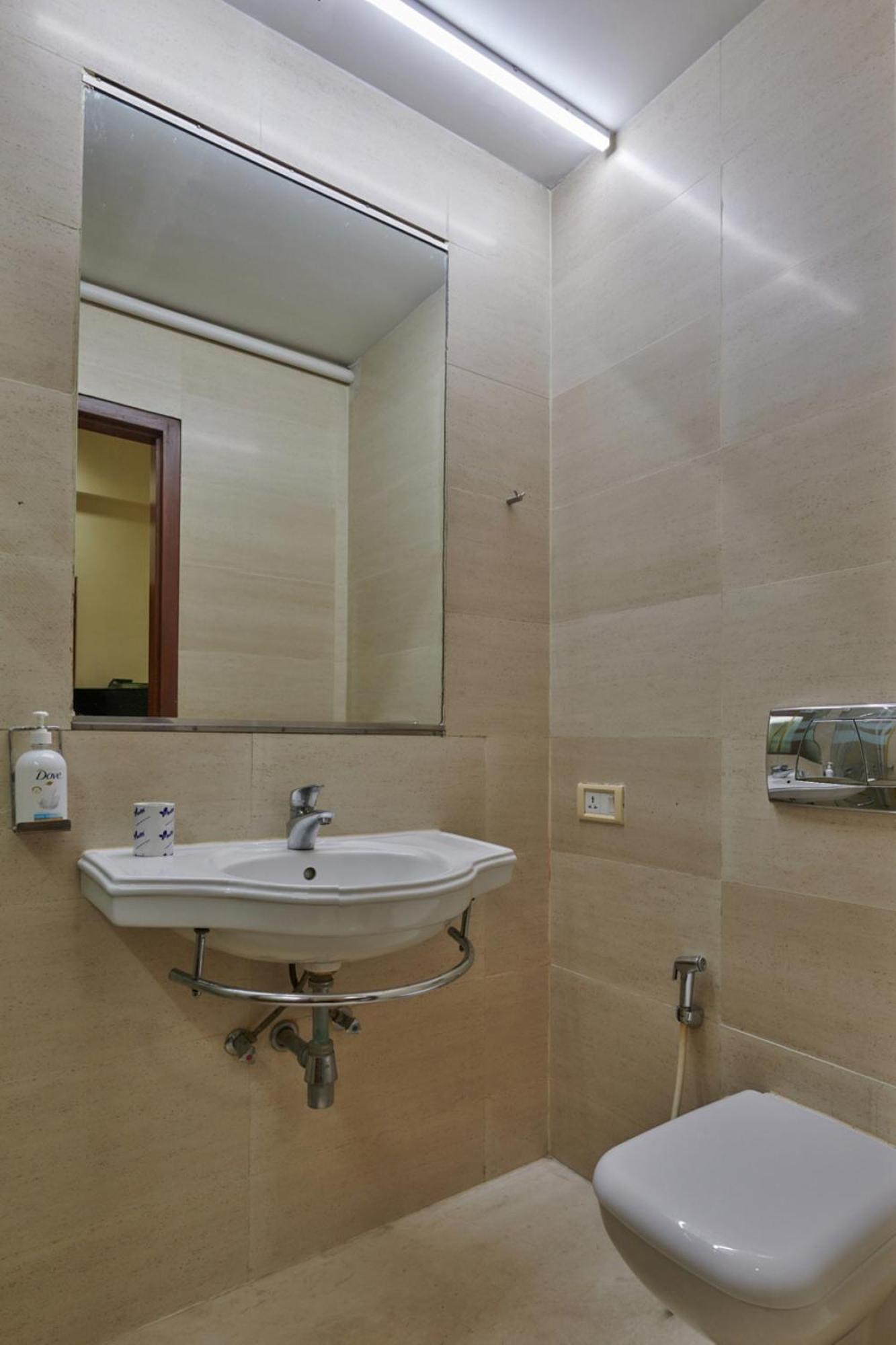 Elphinstone Hotel