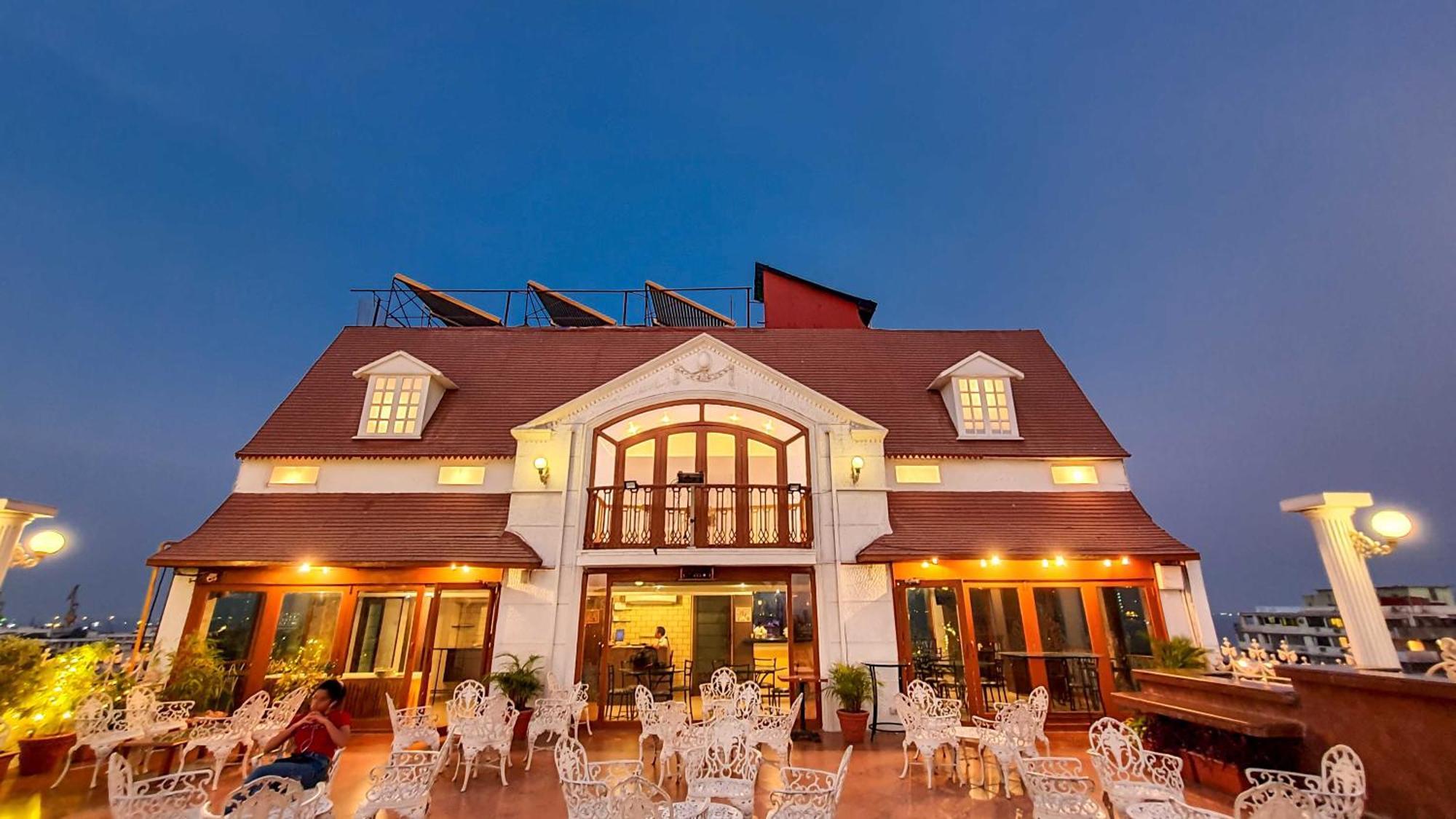 Hotel Godwin - Colaba 4*