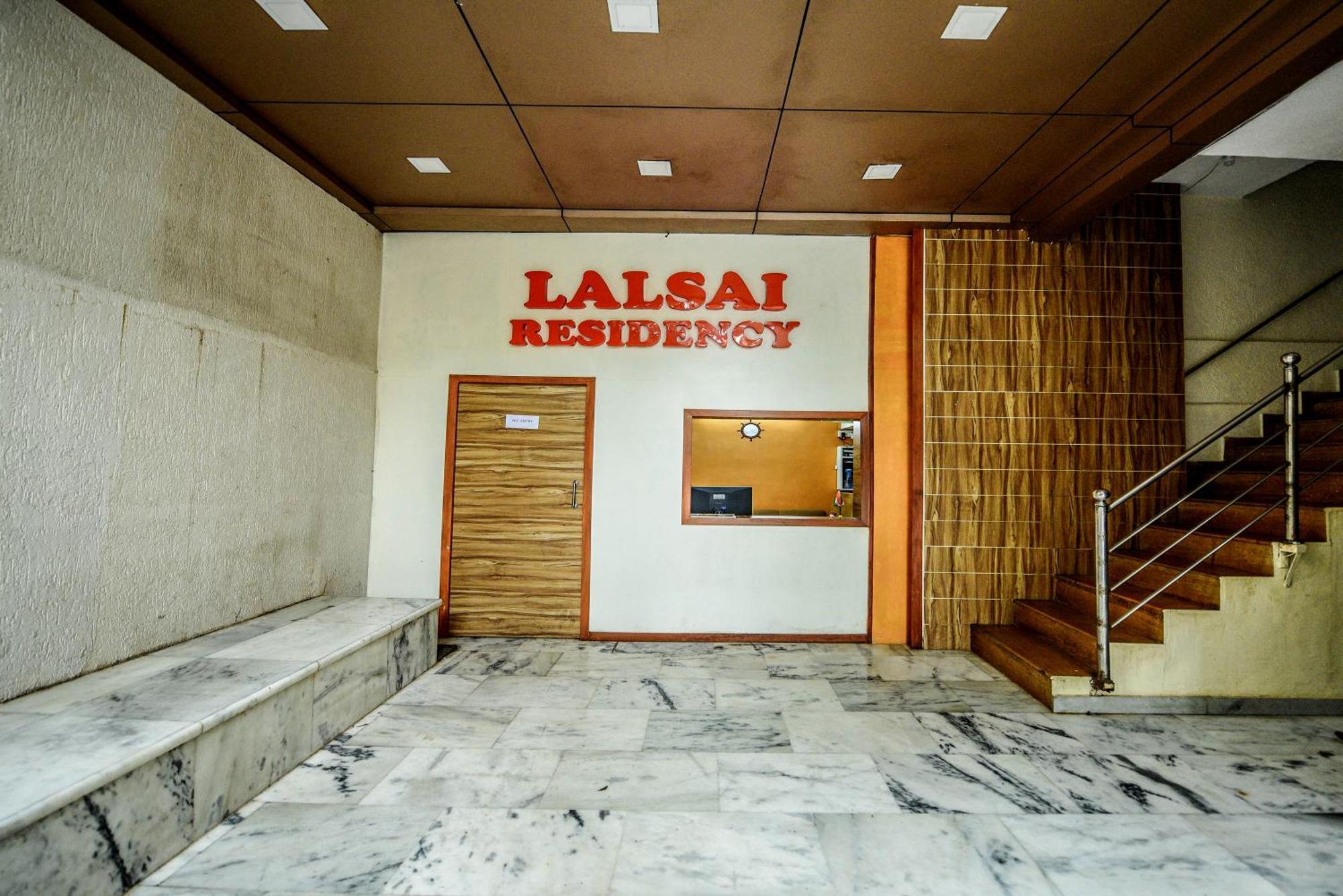 Lalsai Residency Andheri 3*