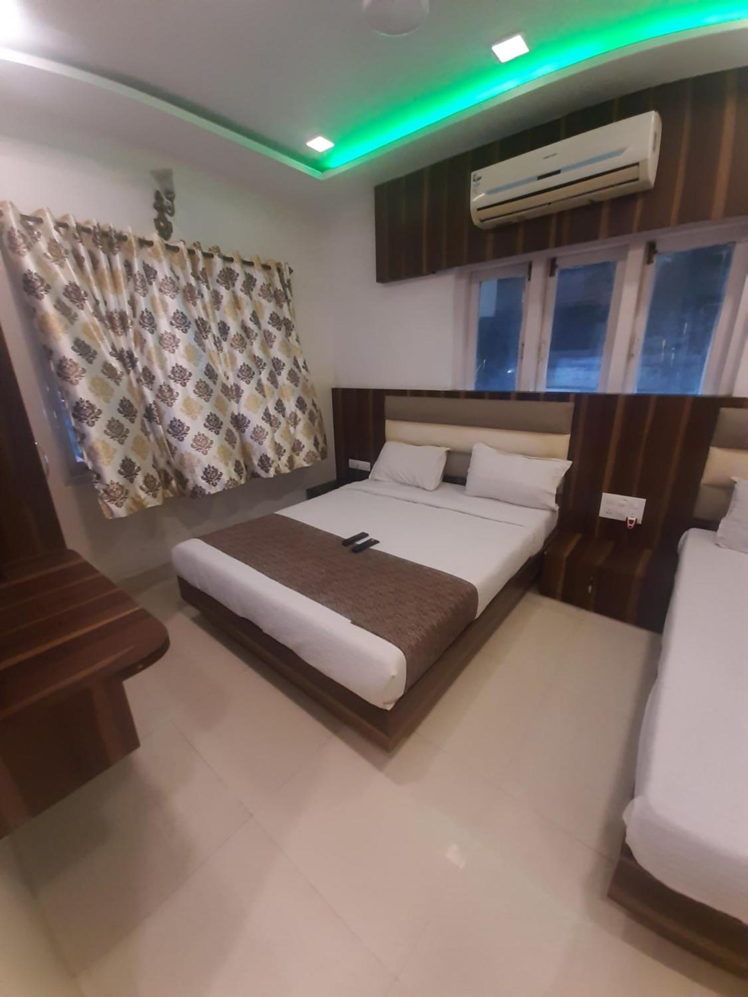 Hotel Golden Palms