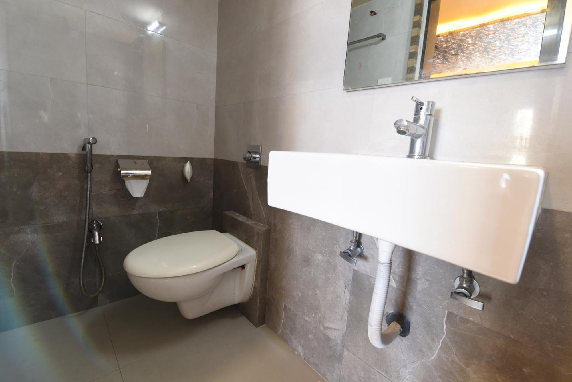 Apartment Osi Andheri West