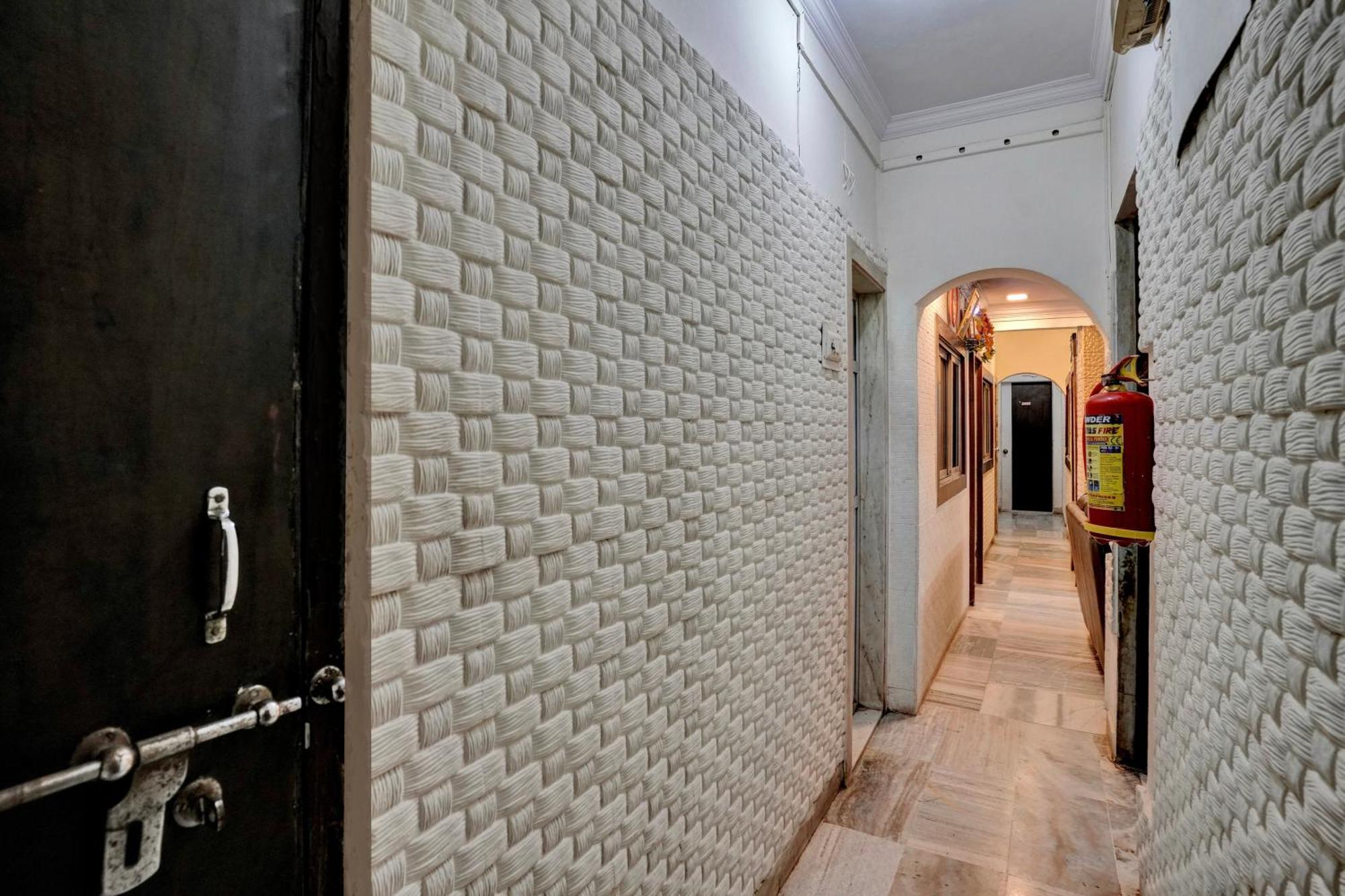 Oyo Flagship Sai Residency 3*