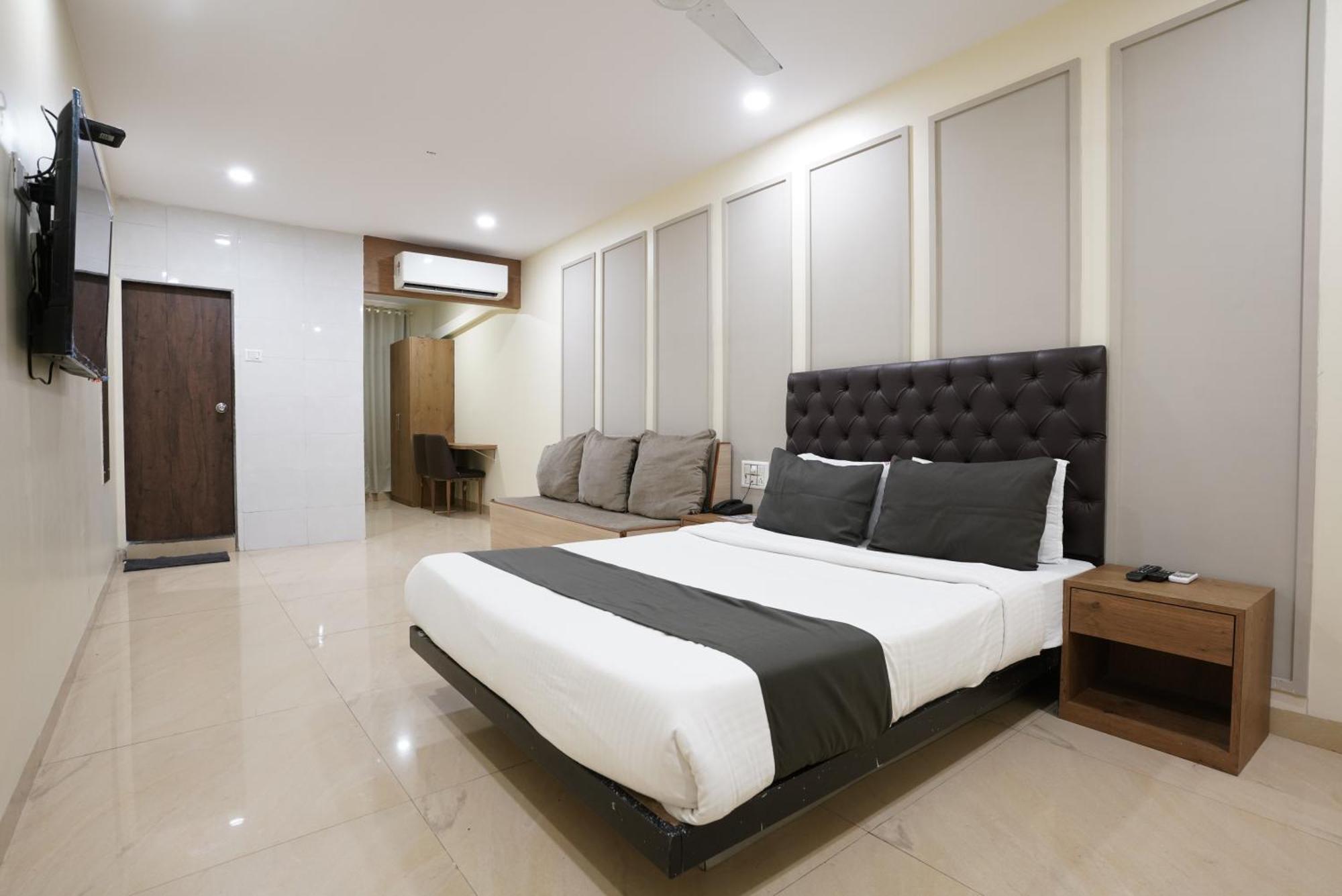 U Life Residency Guest house Mumbai
