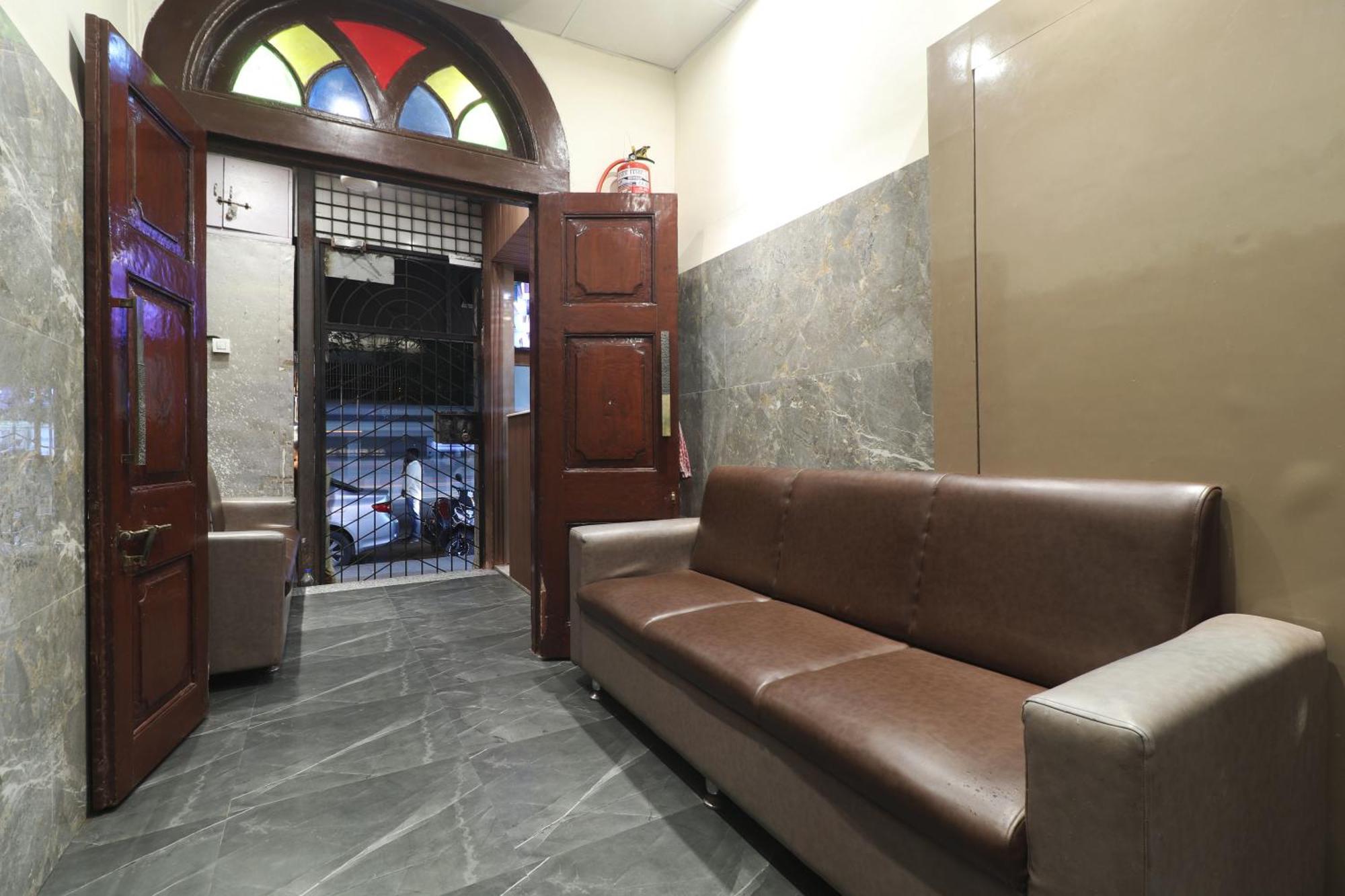 A K 3* Mumbai