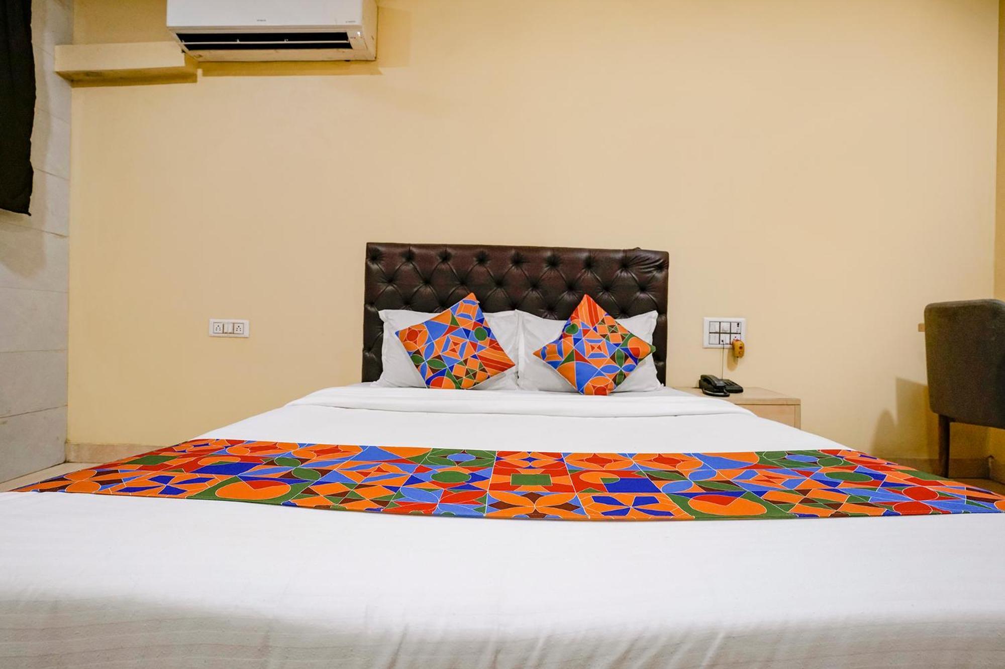 Guest house U Life Residency *