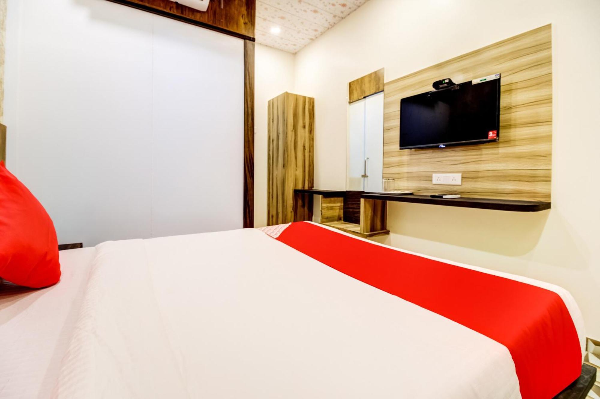 Oyo Flagship Qubic Mumbai