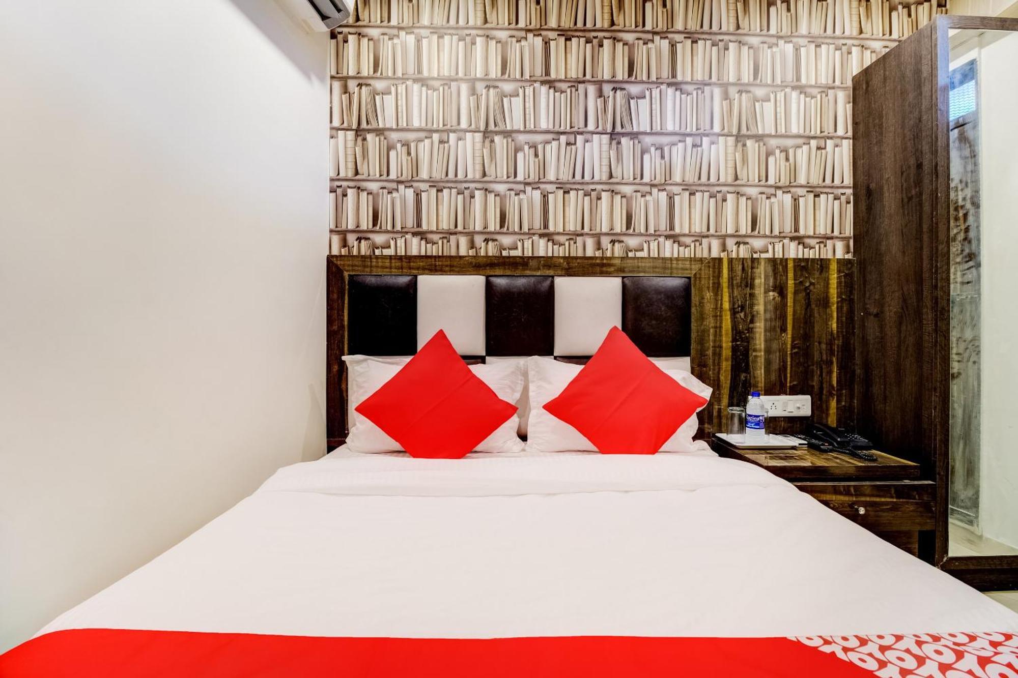 Oyo Flagship Qubic Hotel 4*