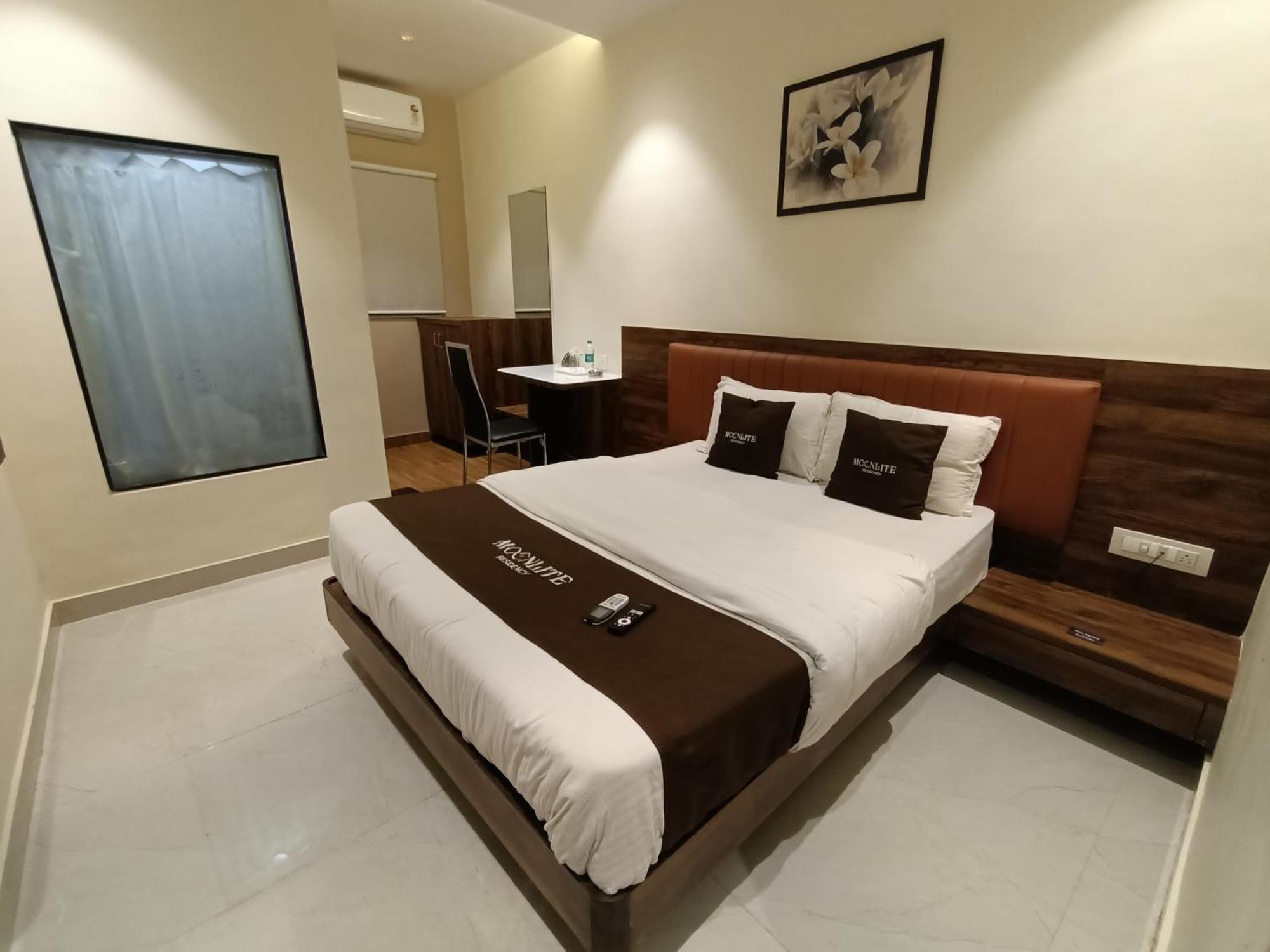 Moon Lite Residency - Marve Road Malad West Hotel 2*
