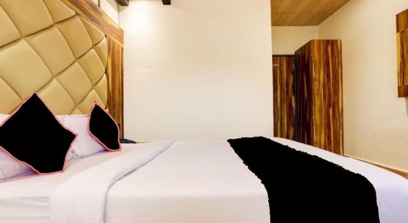 Plaza Hotel 3*