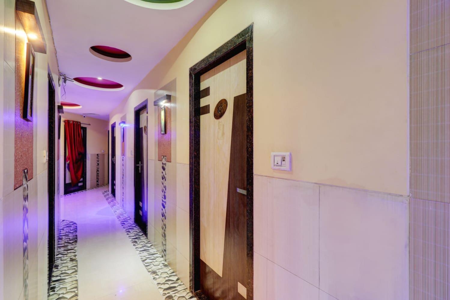 Icon International Airport Guest house Mumbai