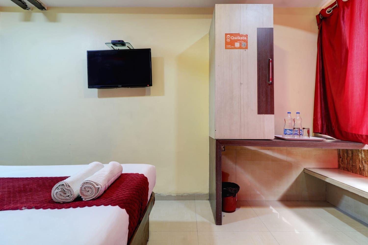 Icon International Airport Guest house *